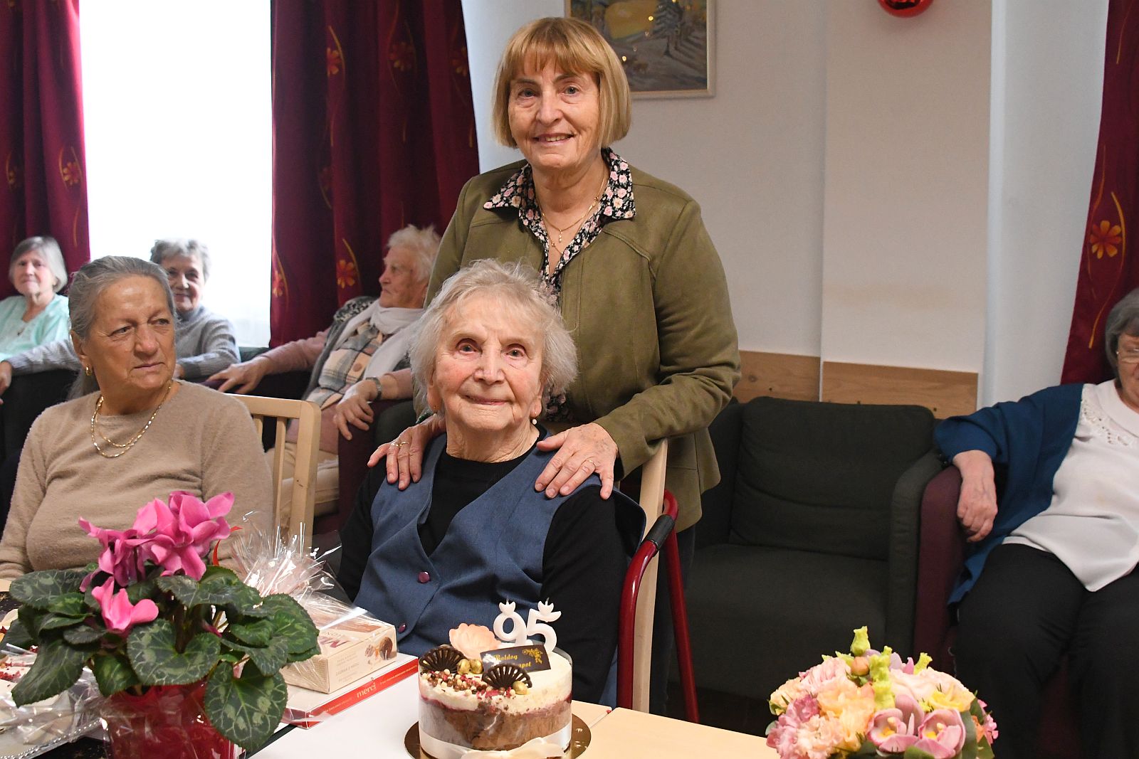 95. születésnapján köszöntötték Füller Ádámné Erzsi nénit